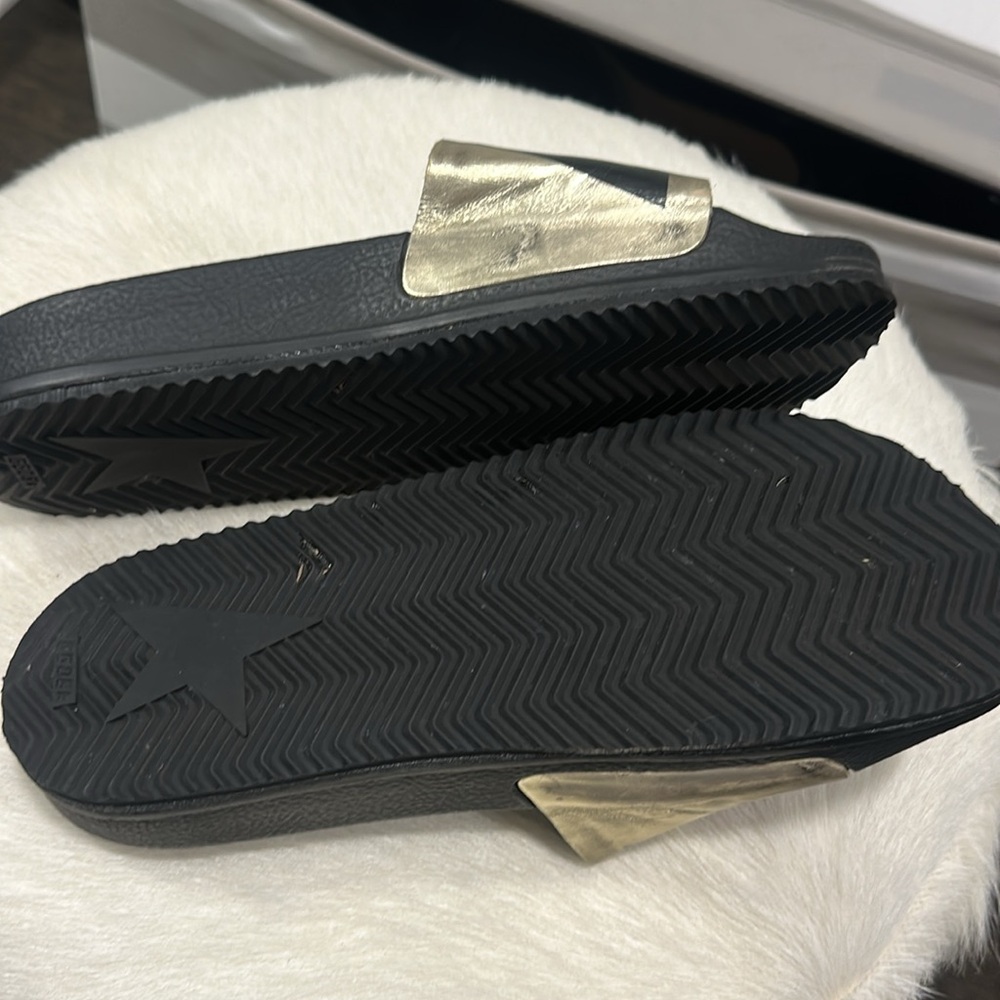 Golden goose pool star slides never been worn - Picture 3 of 4